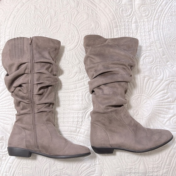 Comfortview Shelly wide calf Dark Taupe Slouch Boots, size 7 - Picture 1 of 5